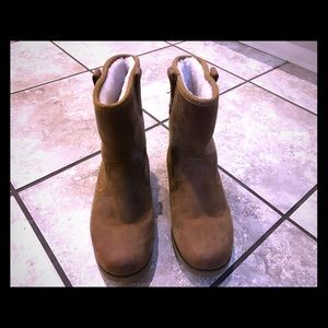 Tan Leather Uggs